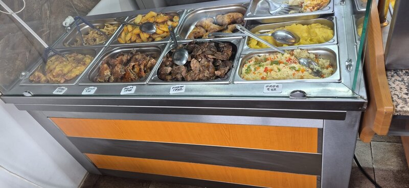 Vand masa calda perfect functionala.